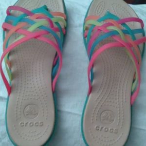 WOMEN CROC SANDALS